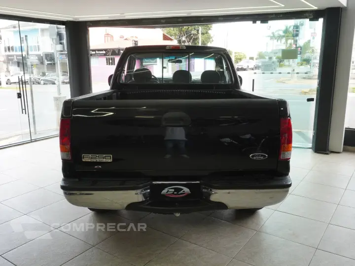 F-250 3.9 XLT 4X2 CS DIESEL 2P MANUAL