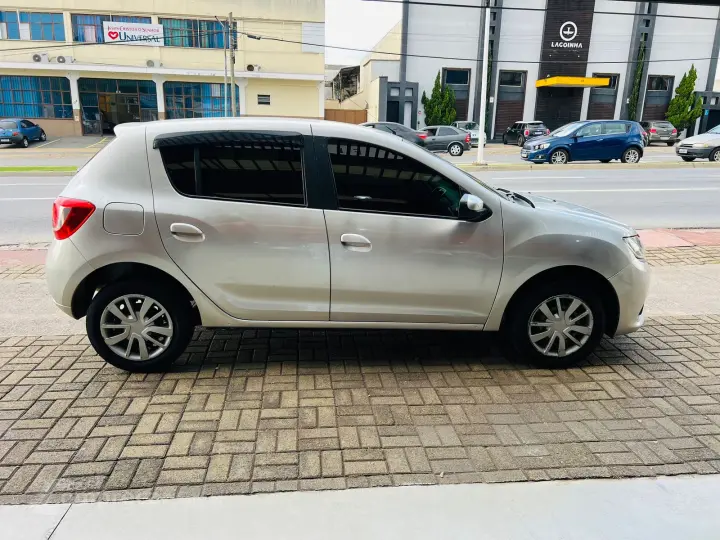 SANDERO 1.6 Expression 8V