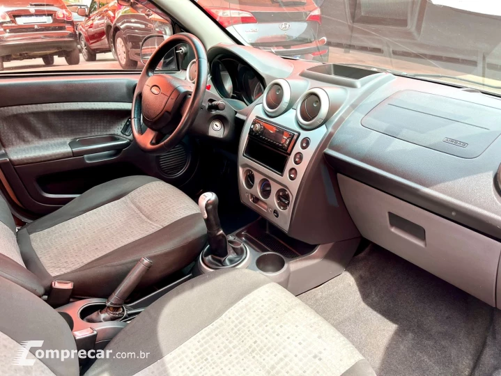 FIESTA 1.6 MPI Sedan 8V