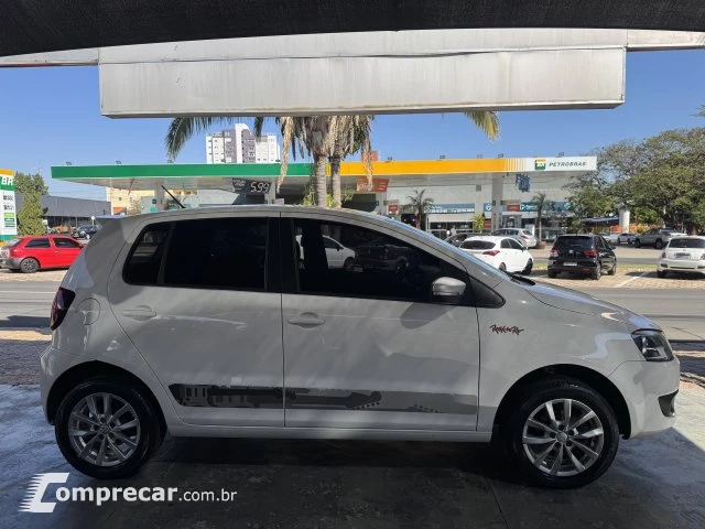 FOX - 1.6 MI ROCK IN RIO 8V 4P MANUAL