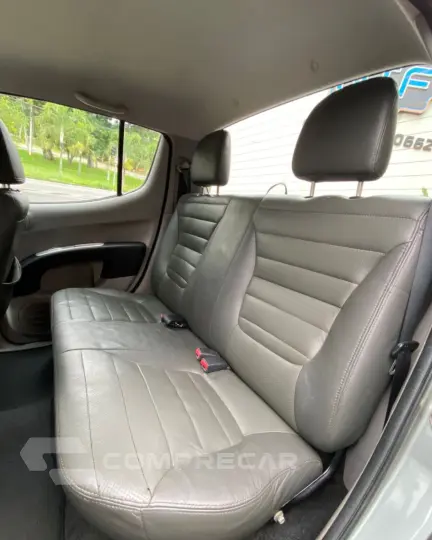 L200 Triton HLS 2.4 Flex 16V CD Mec.