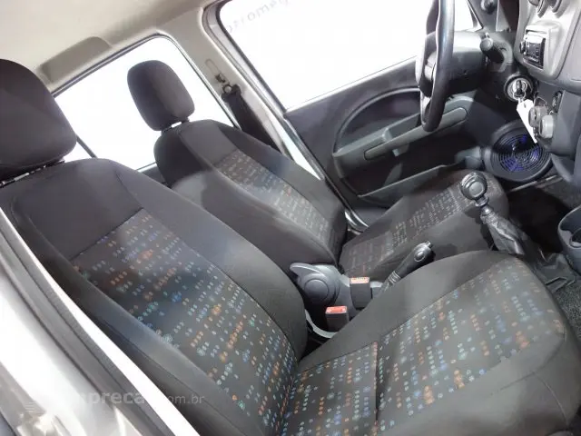 UNO - 1.0 EVO VIVACE 8V 4P MANUAL