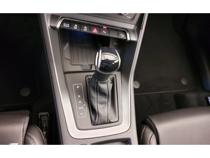 Q3 2.0 40 TFSI GASOLINA PERFORMANCE BLACK QUATTRO TIPTRONIC