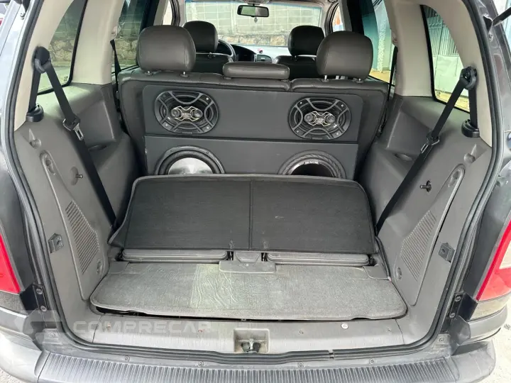 Zafira 2.0 4P ELITE FLEX 7 LUGARES AUTOMÁTICO