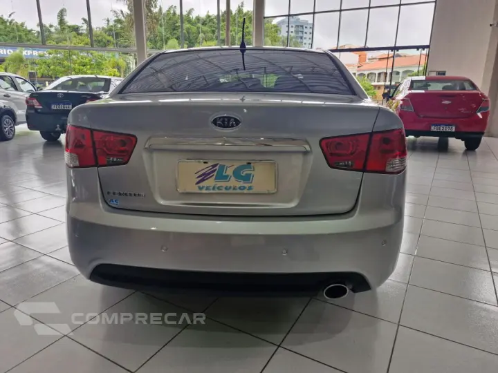 Cerato Sedan 1.6 16V 4P SX3 AUTOMÁTICO
