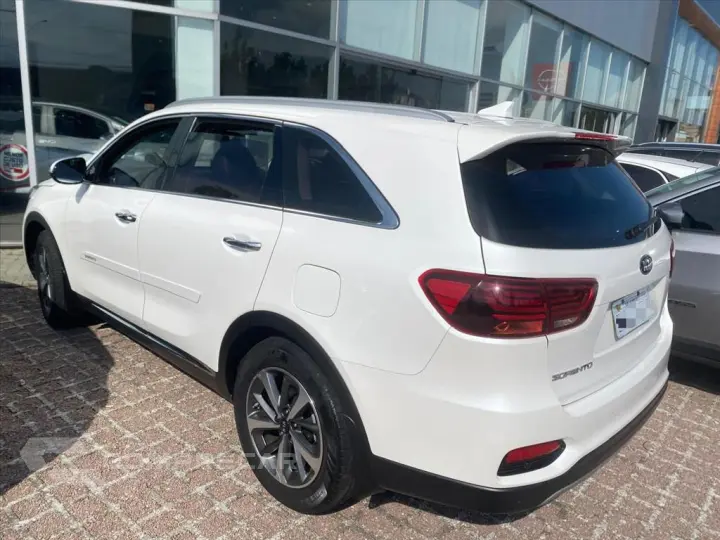 SORENTO 2.4 16V GASOLINA EX 7L AUTOMÁTICO