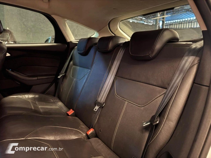 Focus 2.0 Se Plus Sedan 16V Flex 4P Powershift