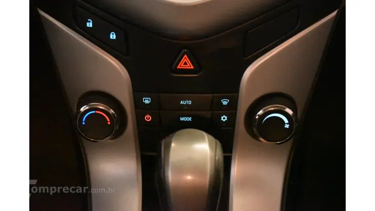 CRUZE SEDAN - 1.8 LT 16V 4P AUTOMÁTICO