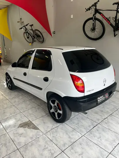 CELTA 1.0 MPFI Life 8V