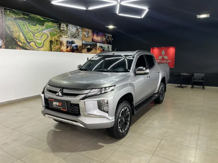 L200 TRITON 2.4 16V Turbo Sport HPE CD 4X4