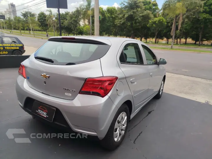 ONIX HATCH LT 1.0 8V FlexPower 5p Mec.