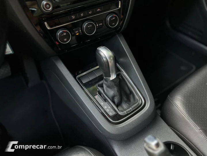 JETTA 2.0 TSI HIGHLINE 211CV GASOLINA 4P TIPTRONIC