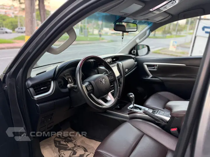 Hilux Sw4 2.8 Srx 4X4 7 Lugares 16V Turbo Intercooler Diesel