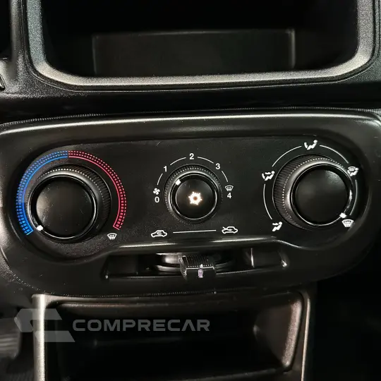 Strada Freedom 1.3 Flex 8V CD
