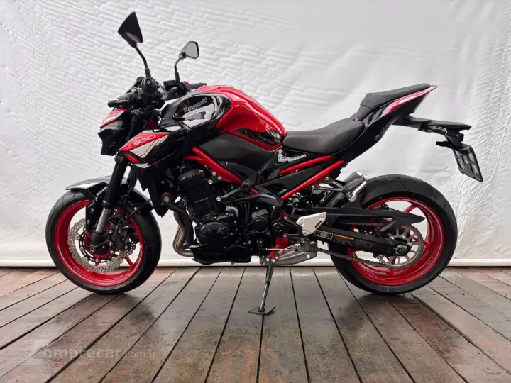 KAWASAKI Z900