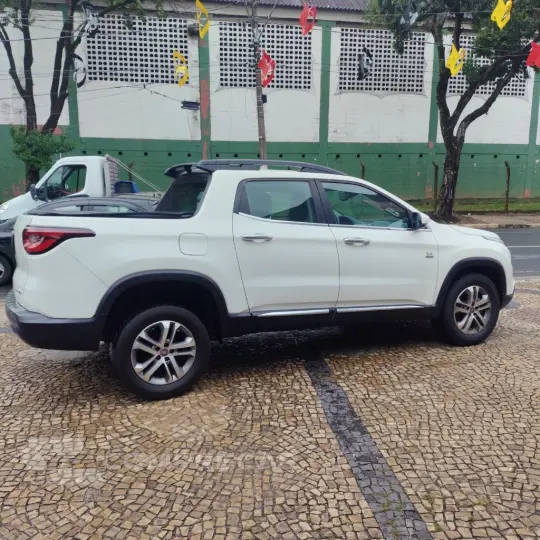 Toro Freedom 2.4 16V Flex Aut.