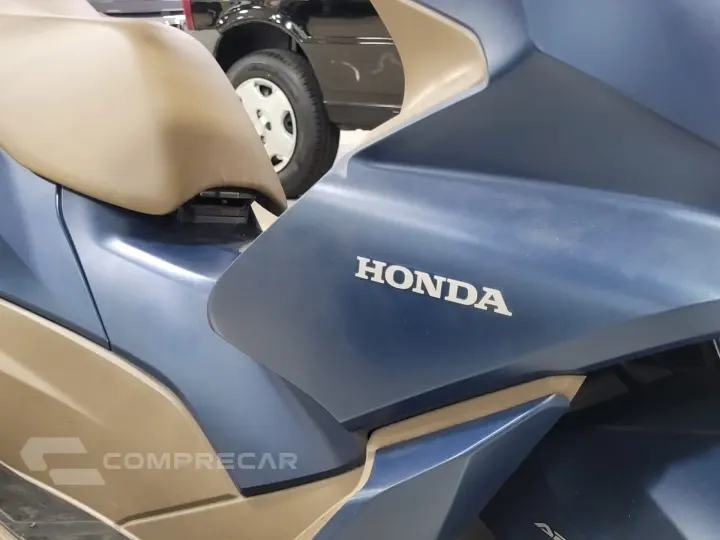 PCX 160 DLX