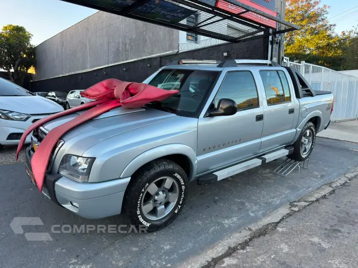 S10 2.4 FLEX EXECUTIVE CABINE DUPLA