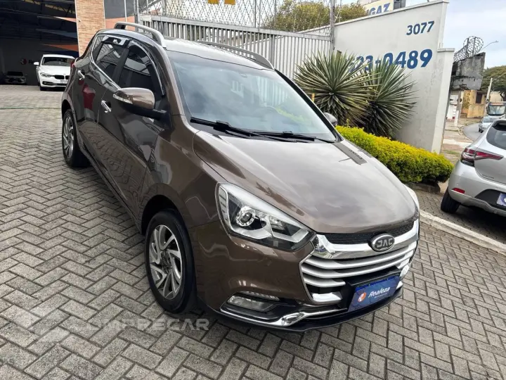 T40 1.5 JET Flex 16V 5p Mec.