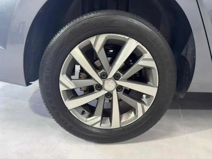 Virtus 1.0 4P 200 TSI FLEX COMFORTLINE AUTOMÁTICO