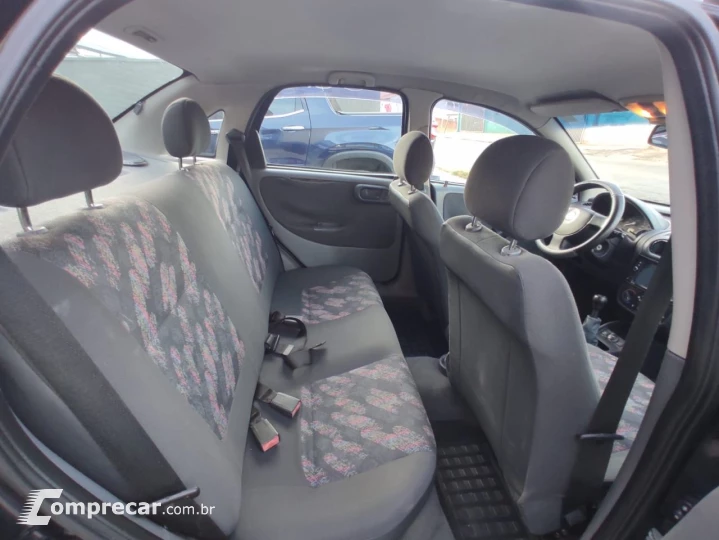 Corsa Sedan 1.0 MPFI 8V 71cv 4p