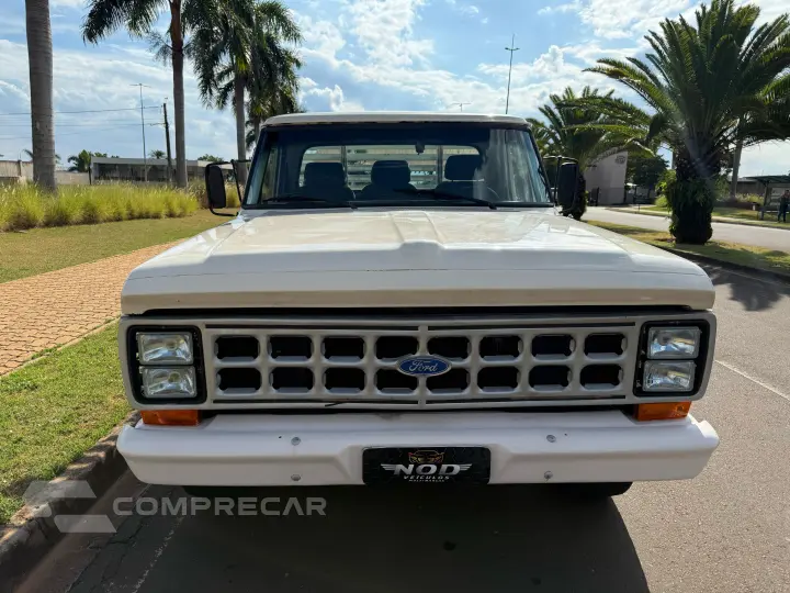 F-1000 3.9 Super Serie 4X2 CS 8V Turbo