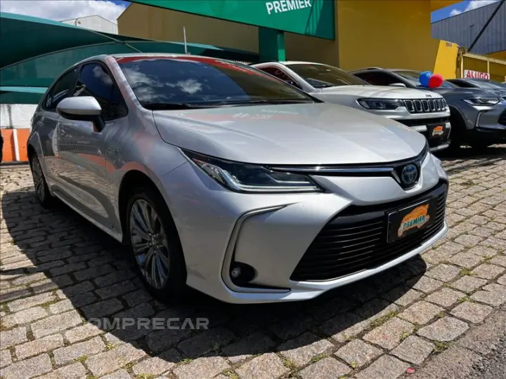 COROLLA 1.8 VVT-I Hybrid Altis