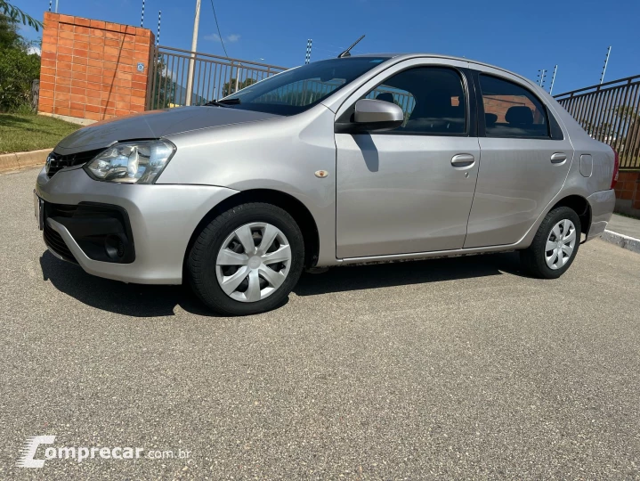 ETIOS 1.5 XS Sedan 16V