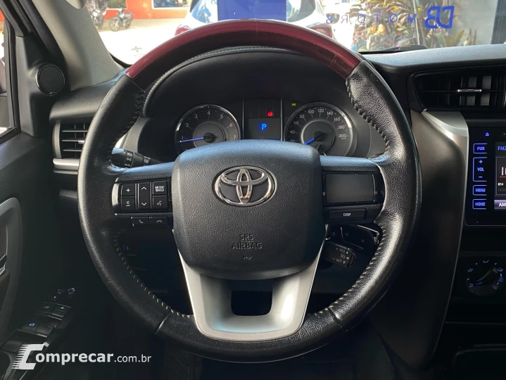 Hilux SW4 SR 4x2 2.7/ 2.7 Flex 16V Aut.