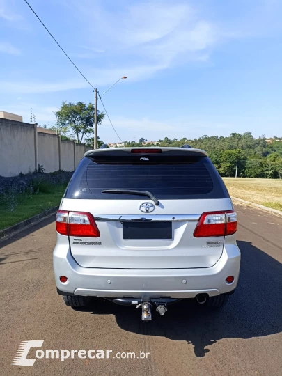 HILUX SW4 3.0 SRV 4X4 7 Lugares 16V Turbo Intercooler
