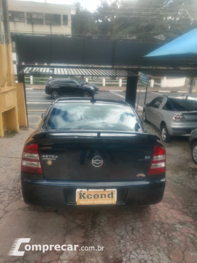 ASTRA 2.0 MPFI Elite Sedan 8V