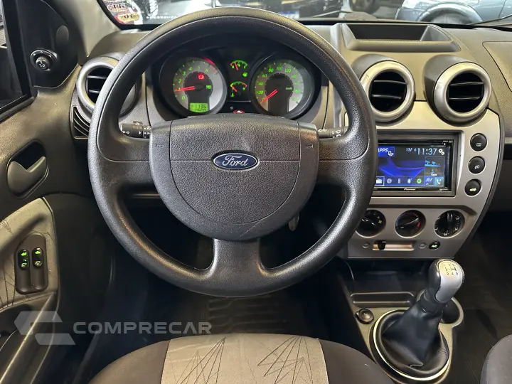 FIESTA 1.6 MPI Class Hatch 8V