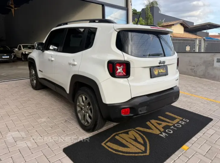 Renegade Longitude 1.8 4x2 Flex 16V Aut.