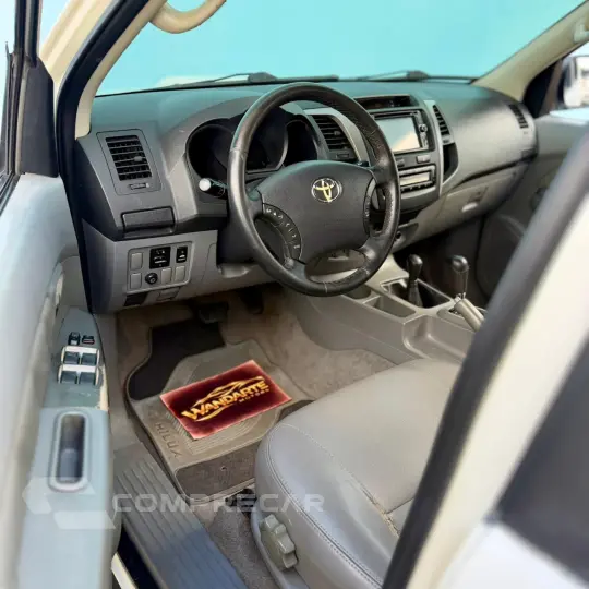 HILUX SRV 3.0 4x4 TURBO DIESEL AUTOMÁTICA