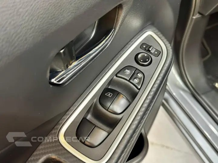 VERSA 1.6 16V FLEX EXCLUSIVE XTRONIC