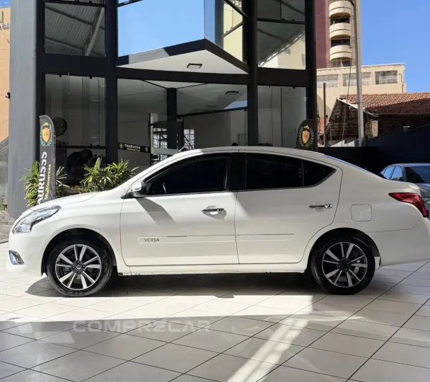 VERSA SL 1.6 16V FlexStart 4p Aut.