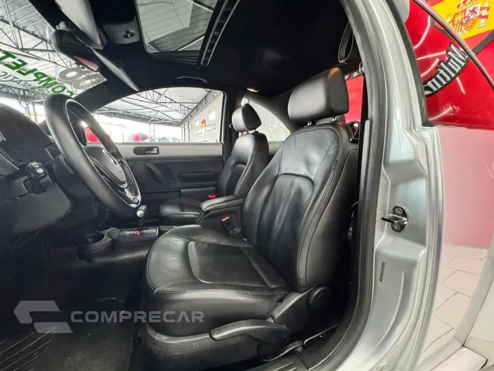 New Beetle 2.0 Mi 8V Gasolina 2P Automático