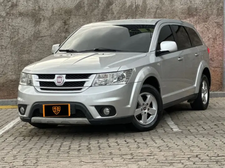 FREEMONT 2.4 EMOTION 16V GASOLINA 4P AUTOMÁTICO