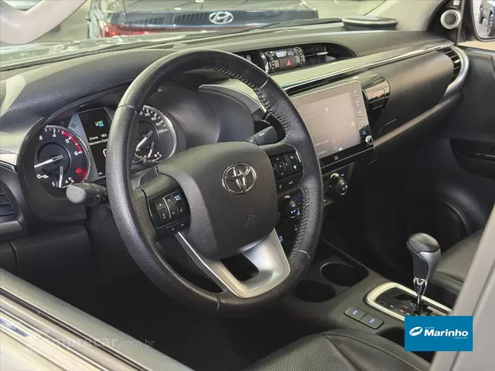HILUX 2.8 D-4D TURBO DIESEL CD SRX 4X4 AUTOMÁTICO