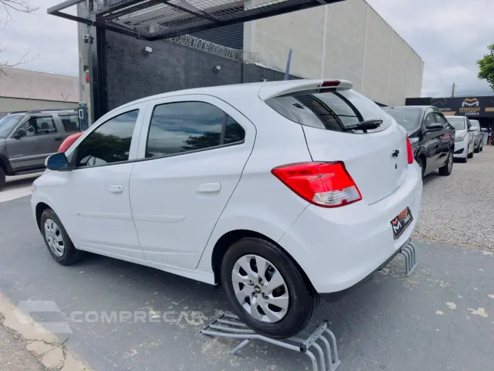 Onix Hatch 1.0 12V 4P FLEX LT