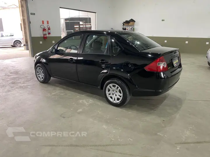 Fiesta 1.6 Mpi First Sedan 8V Flex 4P Manual