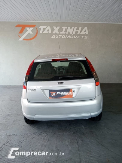FIESTA 1.6 MPI Class Hatch 8V