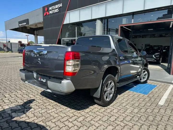 L200 TRITON 2.4 16V Turbo Sport HPE CD 4X4