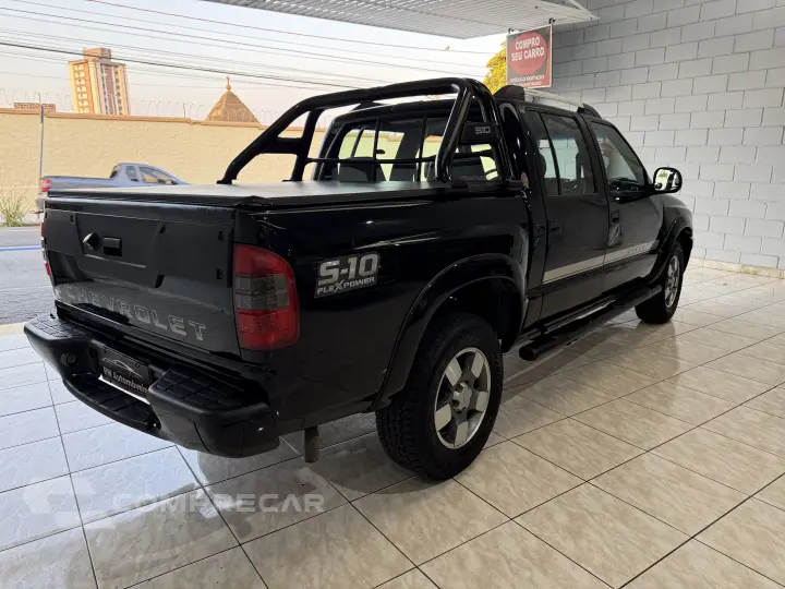 S10 2.4 MPFI Executive 4X2 CD 8V
