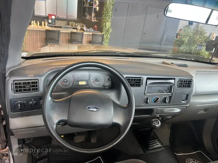 F-250 3.9 XLT 4X2 CS