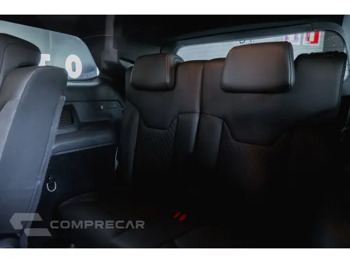 COMMANDER 2.2 TURBO DIESEL OVERLAND AT9