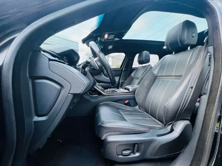 RANGE ROVER VELAR 2.0 D180 R-dynamic SE