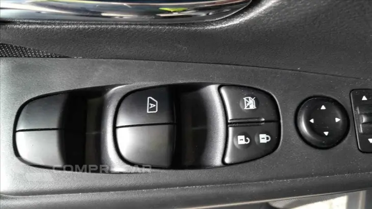 KICKS PLAY 1.6 16V FLEXSTART SENSE XTRONIC