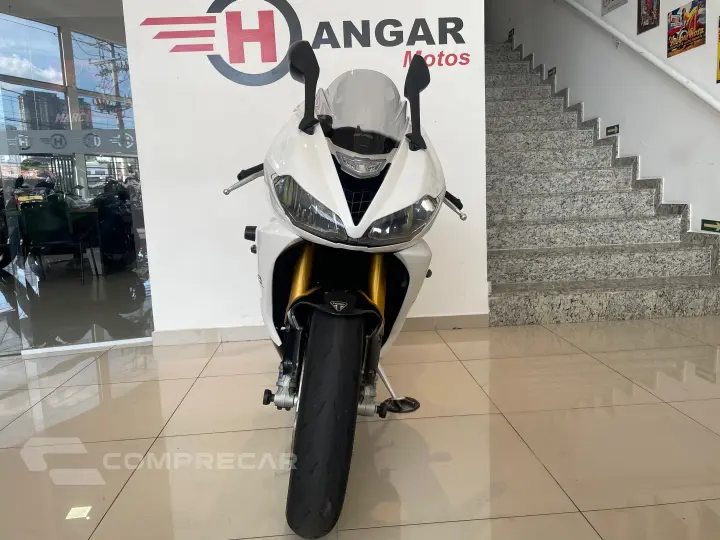 DAYTONA 675R