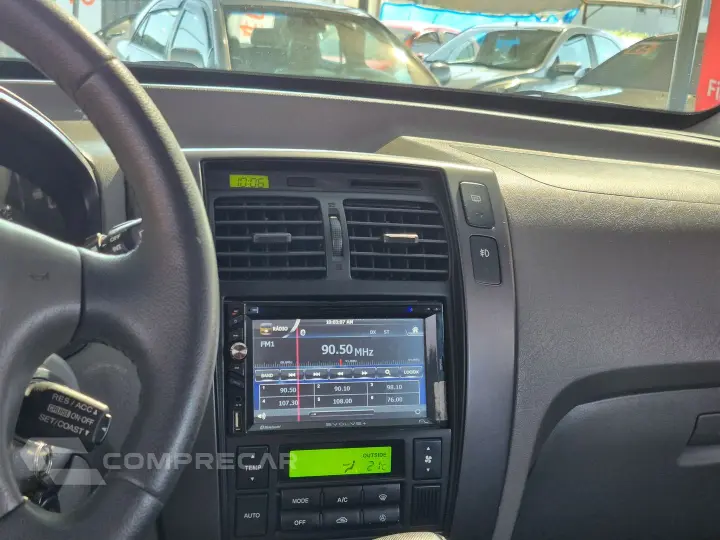 Tucson 2.0 Mpfi Gl 16V 142Cv 2Wd Gasolina 4P Automático